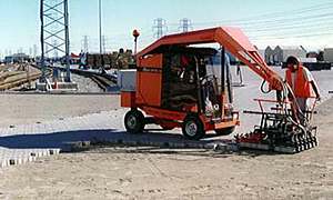 With our machines the same installation is faster and more efficient than with manual layers.